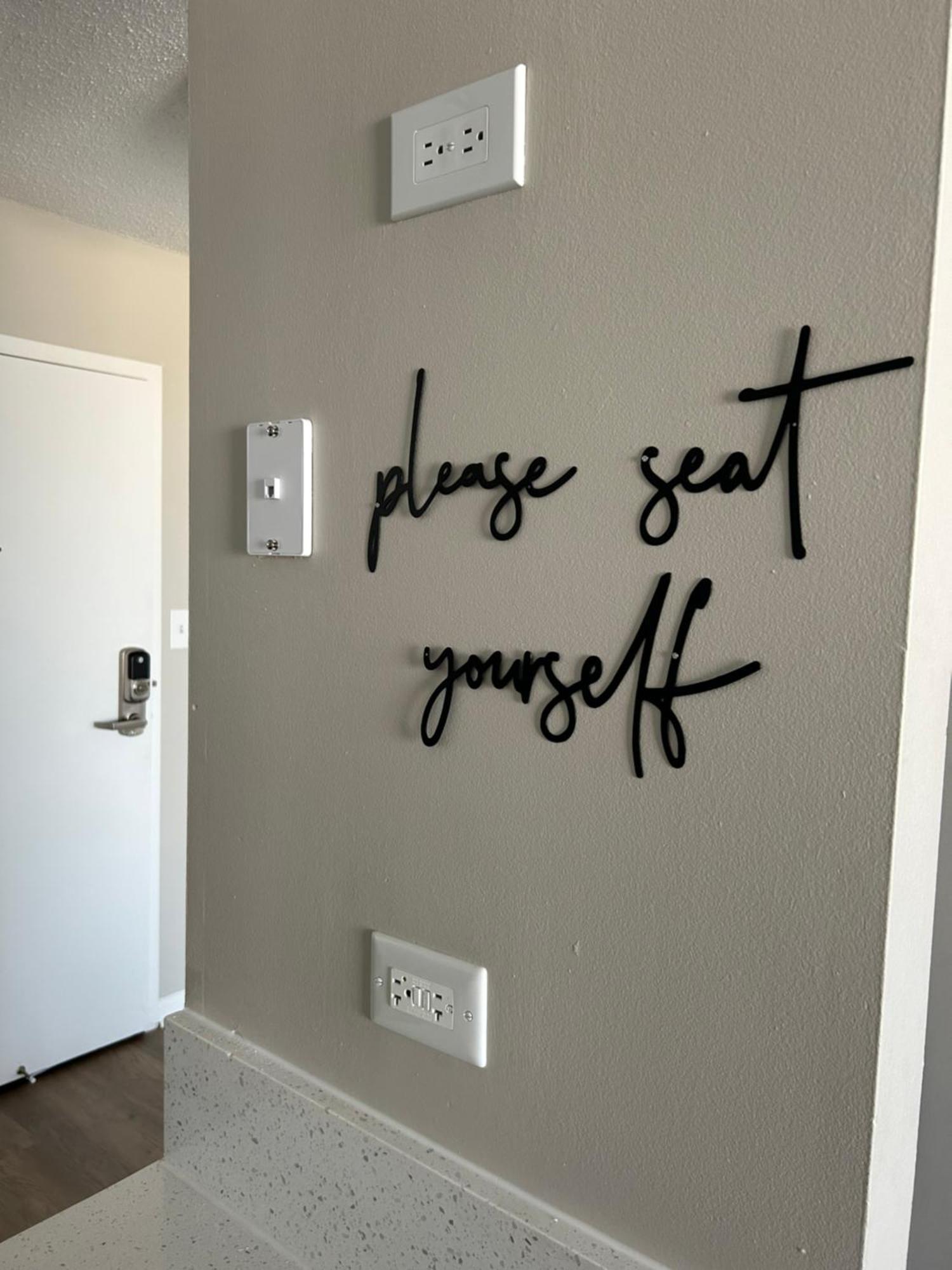Cozy1 Bdrm Apartment Located In The Heart Of Downtown Oak Park By Glow & Explore Εξωτερικό φωτογραφία